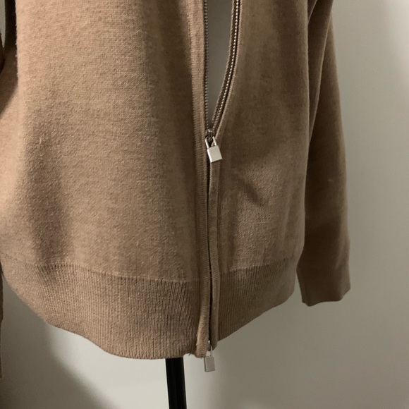 Love 9 - Picture 5 of 10